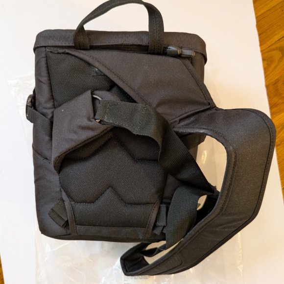 LowePro Camera Bag NWT - Picture 2 of 8